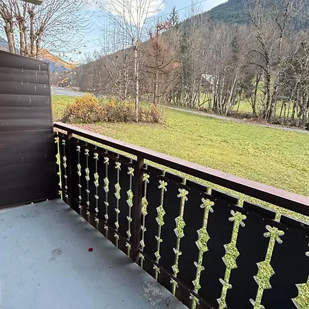 Près Des Pistes Du Crêt Béni Avec Balcon - Fr-1-692-67 *